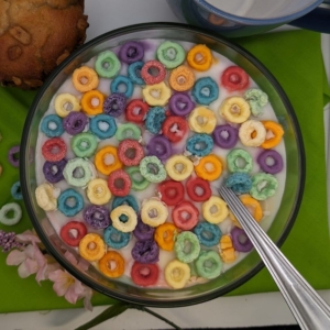 fruity-loops-tim-cereal-bowl-glass-candle-top